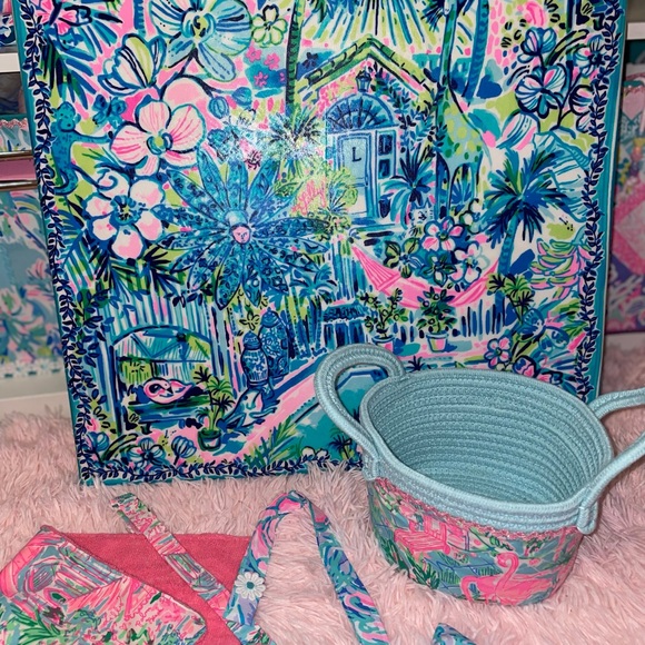 Meet your Posher, purposefully pink - Picture 10 of 13